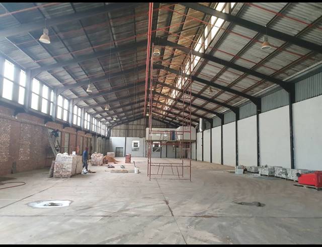 1,200M² FACTORY TO LET IN TRIANGLE FARM